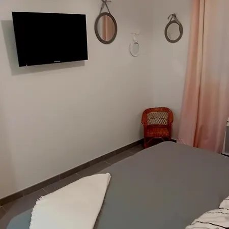 Maison Avec Piscine Privee, 4 Ch, 8 Pers, Sud * Salindres