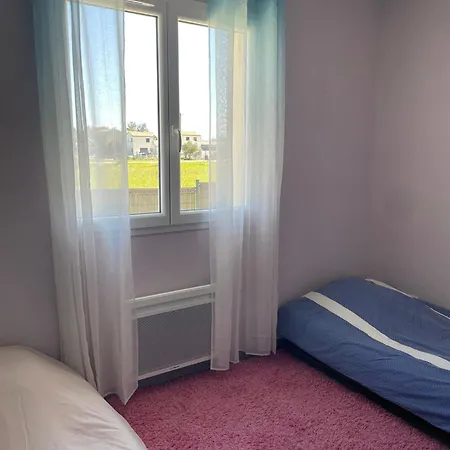 Prázdninový dům Maison Avec Piscine Privee, 4 Ch, 8 Pers, Sud Salindres