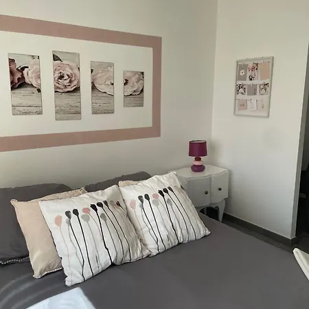 Maison Avec Piscine Privee, 4 Ch, 8 Pers, Sud Salindres