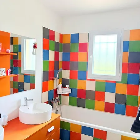 Maison Avec Piscine Privee, 4 Ch, 8 Pers, Sud