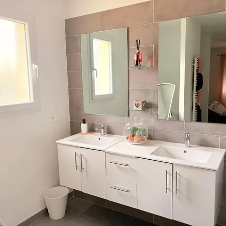Maison Avec Piscine Privee, 4 Ch, 8 Pers, Sud Prázdninový dům *