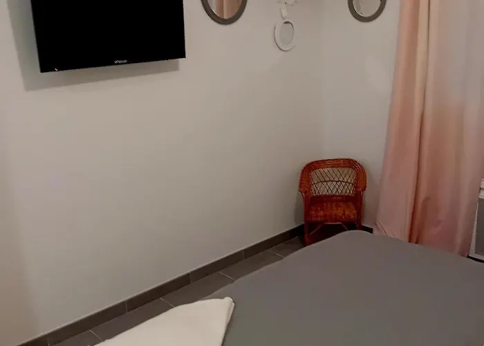 Maison Avec Piscine Privée, 4 Ch, 8 Pers, Sud * Salindres
