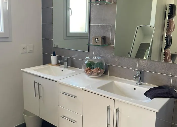 Maison Avec Piscine Privée, 4 Ch, 8 Pers, Sud Casa vacanze Salindres